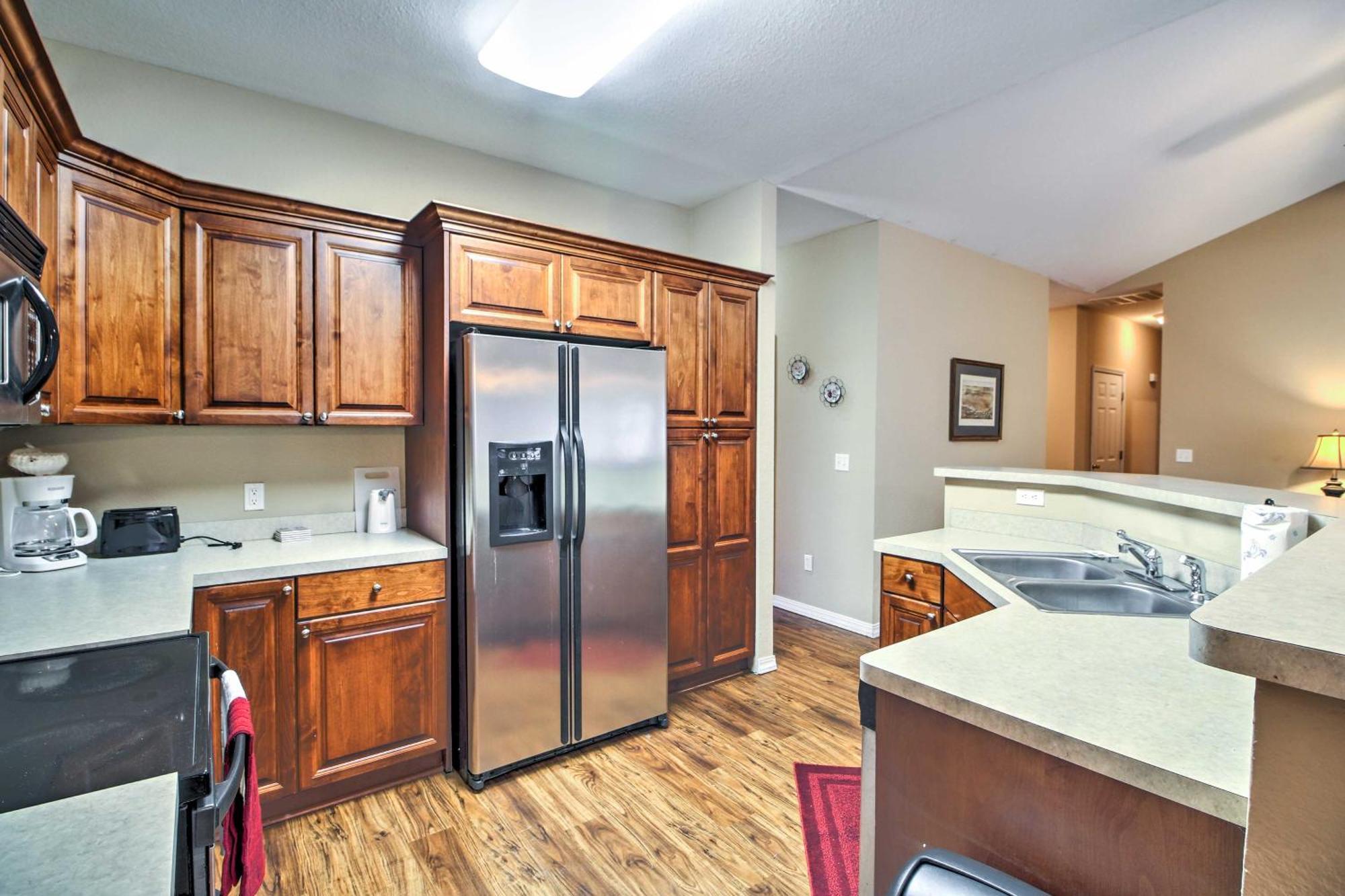 Branson Home With Deck Walk To The Strip And Creek! Buitenkant foto